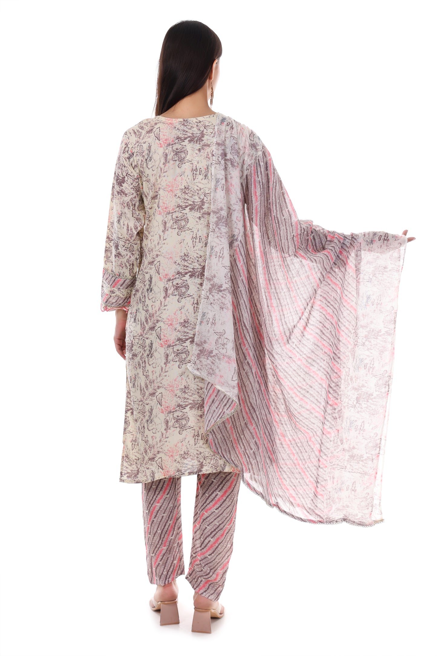 Beige printed kurta with a contrasting pants and dupatta