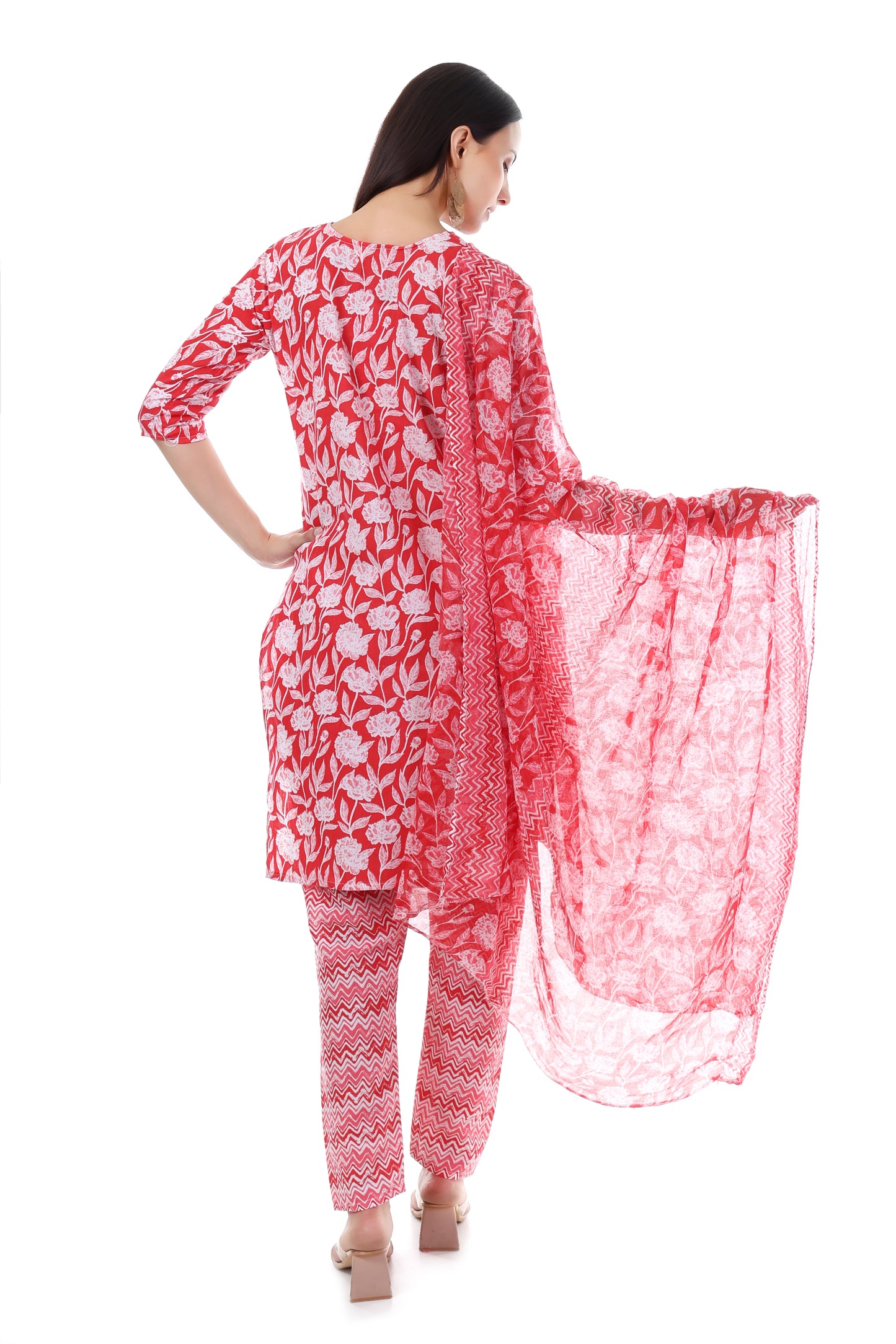 Red printed kurta with a pants and dupatta
