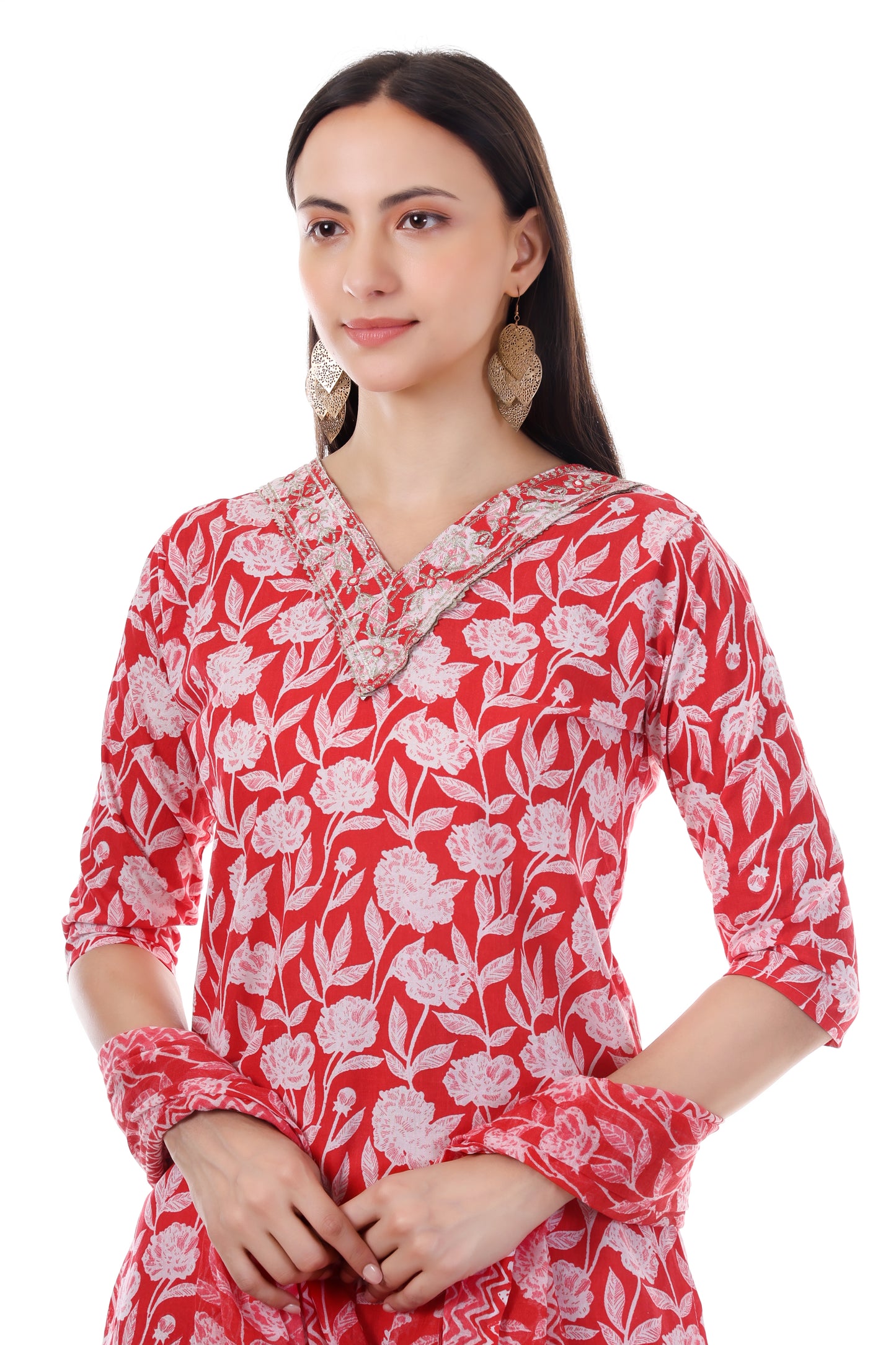 Red printed kurta with a pants and dupatta