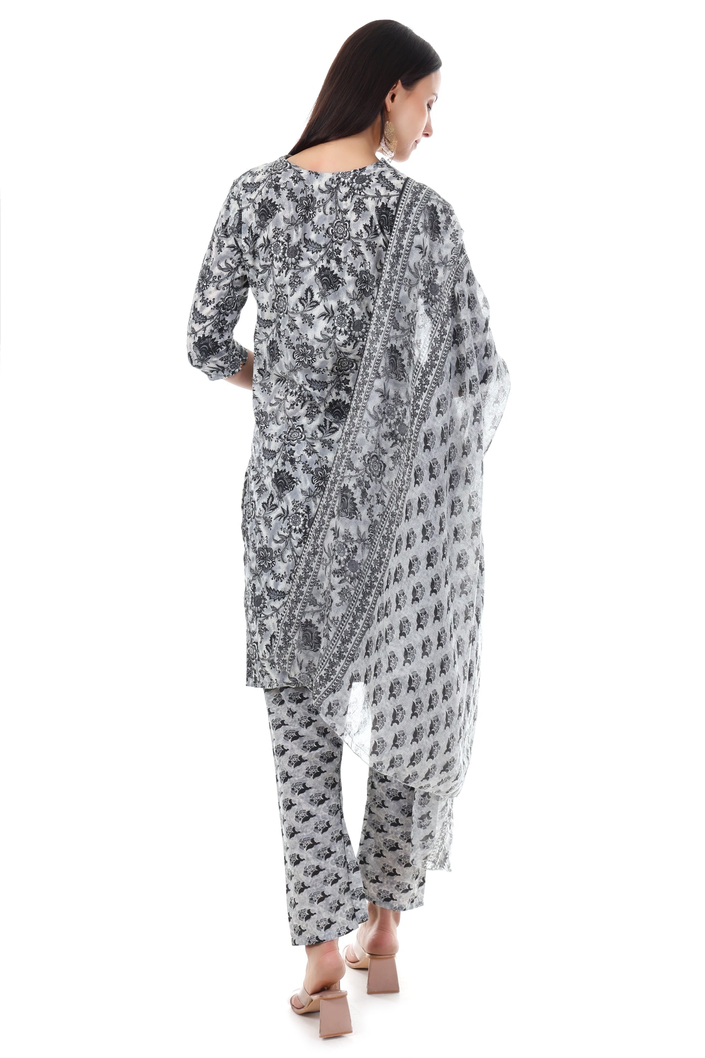 Black printed kurta with a contrasting pants and dupatta